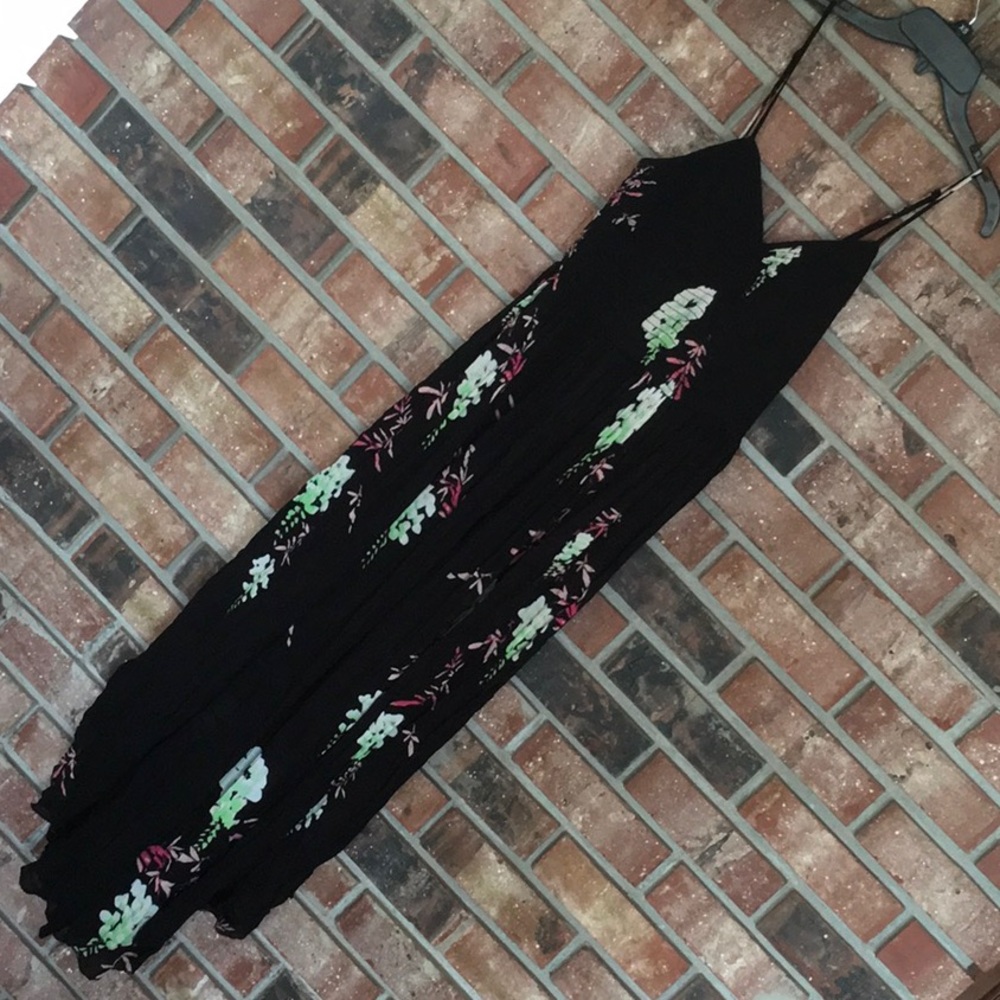 Beau Smocked Slip - Picture 3 of 7